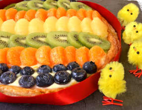 Tarte feuilletée multi-fruits œuf de Pâques