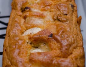 Cake au chèvre et aux noisettes