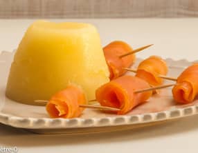 Bavarois d'ananas à la truite fumée