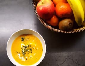 Velouté de carottes et lentilles corail au gingembre