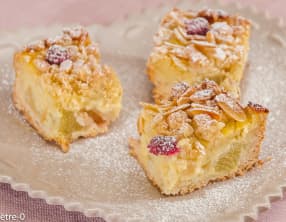 Tarte patissière à la rhubarbe