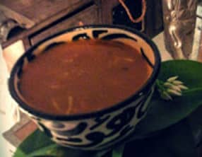 Velouté de tomate à l'ail des ours