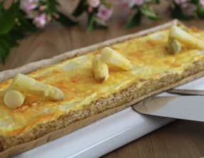 Quiche aux asperges blanches sur fond de tarte au quinoa