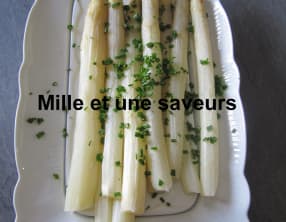 Asperges vertes ou blanches, rôties ou cuites à la vapeur