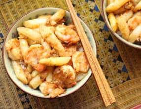 Asperges et crevettes au wok