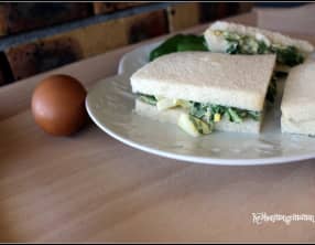 Sandwichs aux oeufs et au cresson