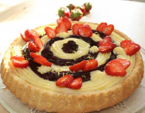 Fond de génoise au crémeux citron et ganache au chocolat noir