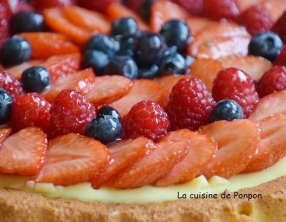 Tarte aux fraises, framboises et myrtilles