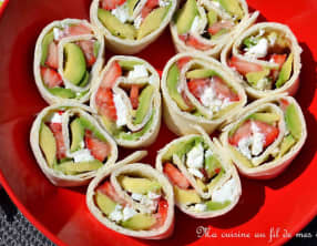 Wraps à l'avocat, fraises et feta