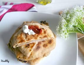 Paratha à l'ail des ours et au chèvre