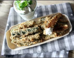Frites de courgette à la chapelure de noix