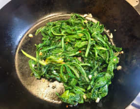 Fanes de navet comme des friarelli