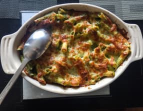 Gratin de pâtes au pesto et aux fromages italiens