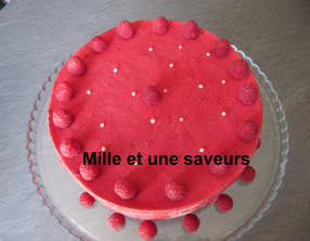 Entremets framboise avec insert vanillé panna cotta et craquant spéculoos