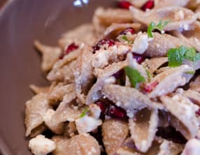 Salade jimini's à la feta, à la grenade et à la menthe