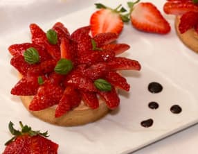 Tartelettes aux fraises, infusion au basilic