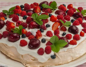 Pavlova aux fruits rouges