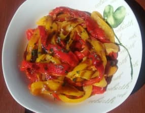 Salade de poivrons marinés