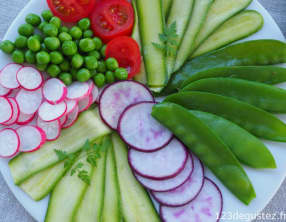 Salade de légumes colorée et légère à l’huile d’olive