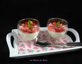 Panna cotta pistache et tartare de fraises