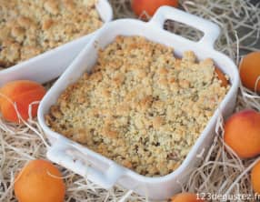Crumble aux abricots et lavande facile
