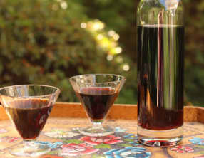 Nocino : Liqueur de noix vertes