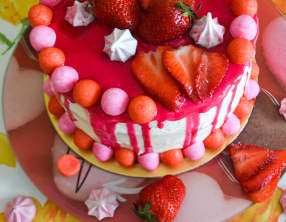 Layer cake vanille fraises
