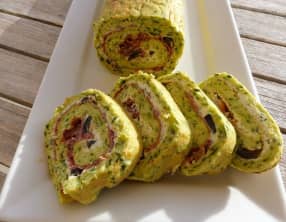 Gâteau roulé de courgettes au jambon cru, saveurs du Sud