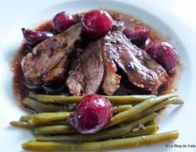 Magret de canard aux cerises