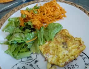 Omelette aux champignons et tomates