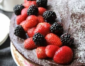 Gâteau aux mûres et sa mousse à la menthe