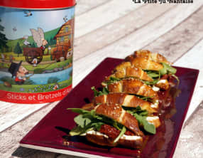 Mini croissants bretzel aux tomates séchées et roquette