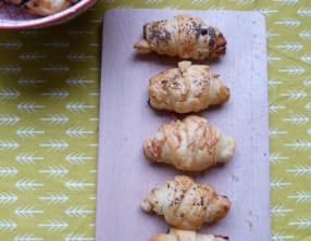 Croissants chèvre miel et baies roses