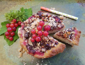 Streusel chocolat amande et coulis de groseille