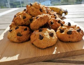 Petits gâteaux moelleux à la banane et aux pépites de chocolat