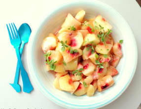 Salade de pêches plates, miel et basilic