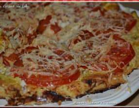 Pizza-chou-fleur à la tomate et mozzarella