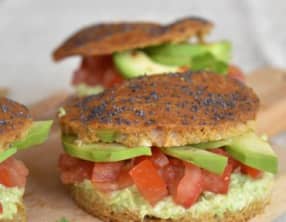 Pains burgers au paprika et guacamole