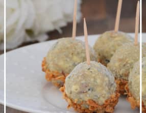 Sucettes de tomate cerises à la Fourme d'Ambert