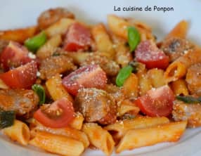 Saucisse et penne sauce tomate