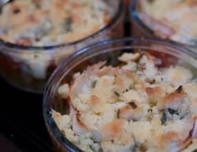 Crumble aux tomates cerises, au chèvre et au romarin