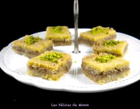 Petits gâteaux de semoule aux noix