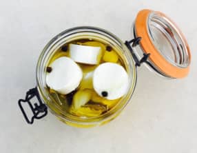 Fromages de chèvre en bocal