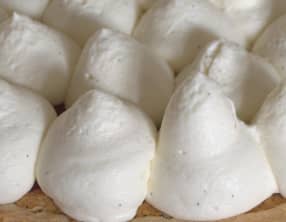 La ganache montée au chocolat blanc ou au Dulcey à parfumer