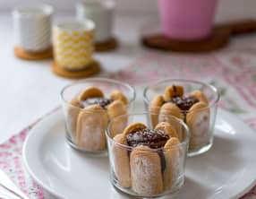 Verrines chocolat, coeur coco, biscuit cuillère