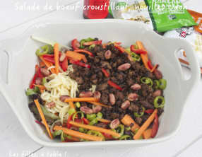 Boeuf croustillant, nouilles udon et salade