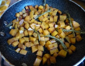 Patates douces sautées au romarin