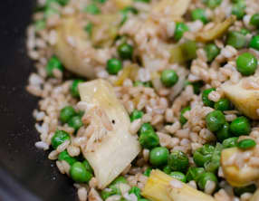 Gruau d'avoine aux petits pois et à l'artichaut