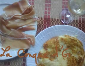 Gâteau de pommes de terre, speck et provola