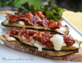 Bruschettas aux aubergines grillées, pancetta croustillante et tomates séchées